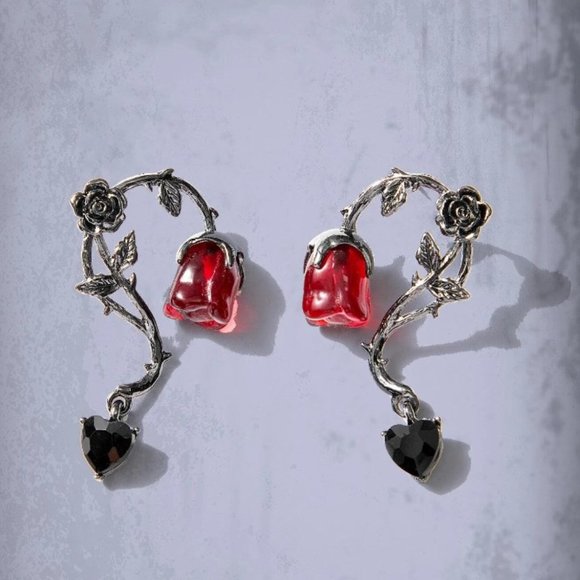 ROMWE Jewelry - Goth Roses Heart Drop Earrings